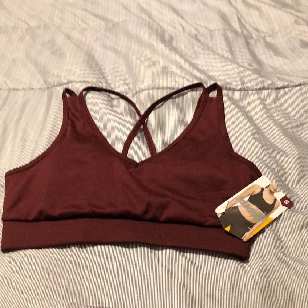 NWT AVIA SPORTS BRA SIZE S (4 - 6)